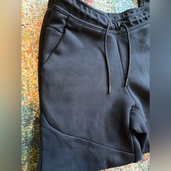 Nike Tech Fleece Pants - Picture 4 of 6